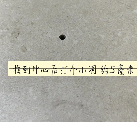监利瓷砖空鼓维修公司专业解答在瓷砖铺贴过程中，如果砂料搅拌不均匀，将会带来以下问题